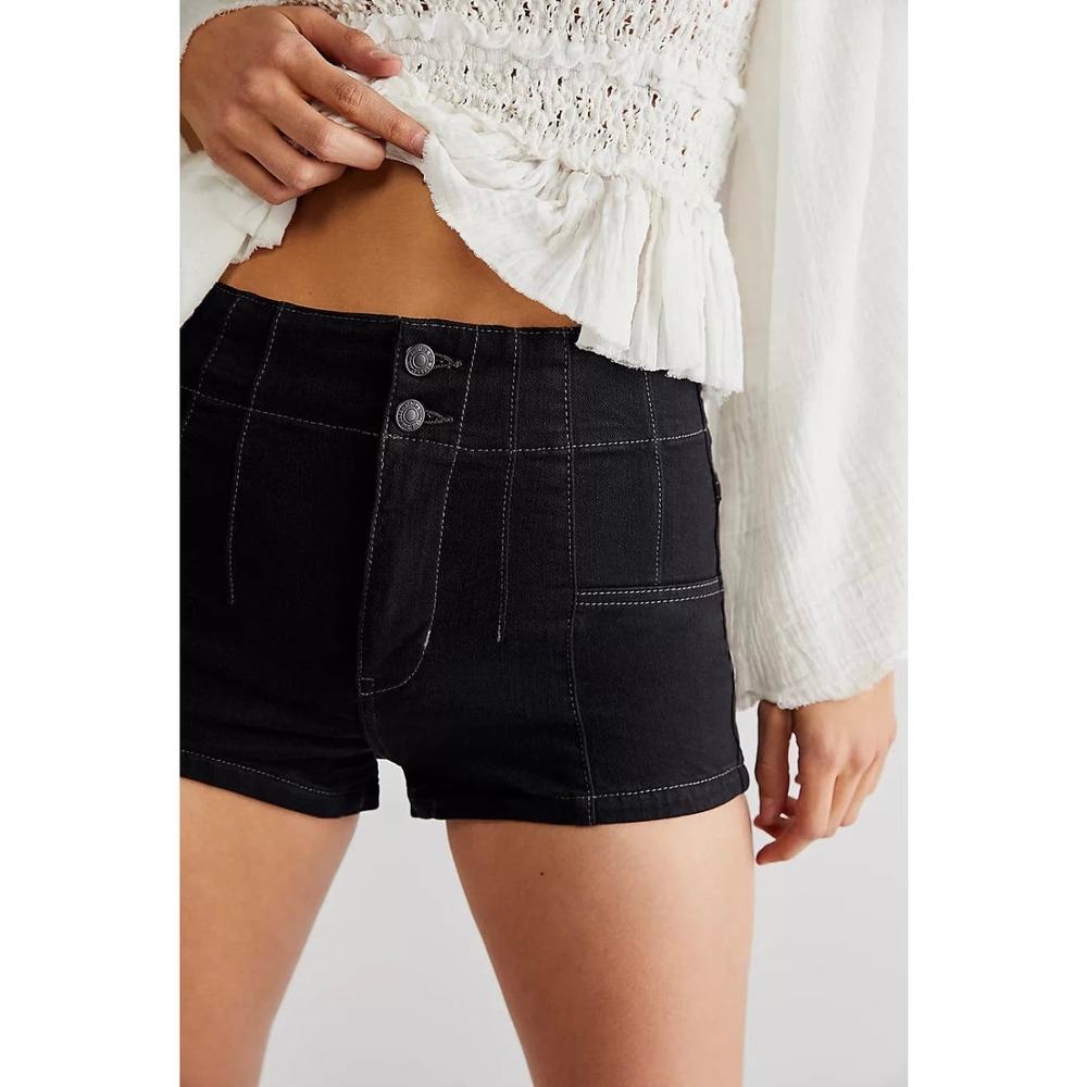 EUC FREE PEOPLE Jayde High-Rise Micro Denim Black Shorts - Size 31